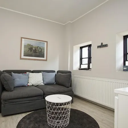 Nah Am Meer, Ruhige Lage, Gratis Nutzung Vom Ahoi Erlebnisbad Und Sauna In Sellin - Haus Buednerstube 2 *