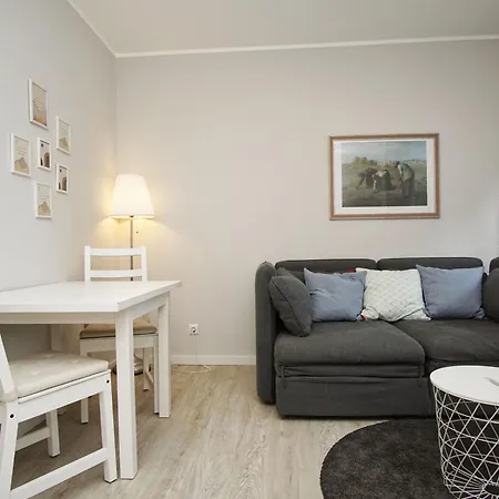 Nah Am Meer, Ruhige Lage, Gratis Nutzung Vom Ahoi Erlebnisbad Und Sauna In Sellin - Haus Buednerstube 2 Appartamento Middelhagen