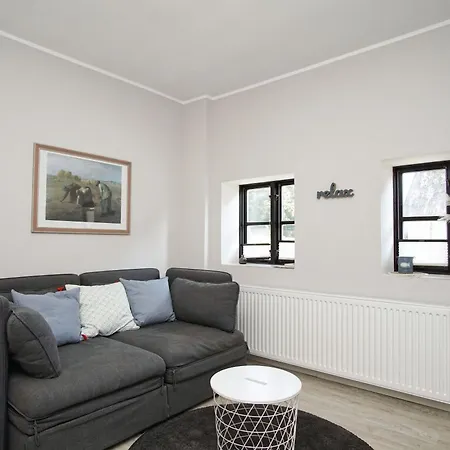 Nah Am Meer, Ruhige Lage, Gratis Nutzung Vom Ahoi Erlebnisbad Und Sauna In Sellin - Haus Buednerstube 2