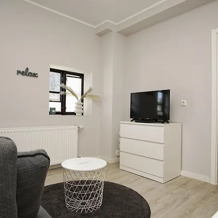 Nah Am Meer, Ruhige Lage, Gratis Nutzung Vom Ahoi Erlebnisbad Und Sauna In Sellin - Haus Buednerstube 2 Appartamento Middelhagen