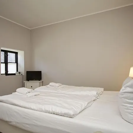 Appartamento Nah Am Meer, Ruhige Lage, Gratis Nutzung Vom Ahoi Erlebnisbad Und Sauna In Sellin - Haus Buednerstube 2