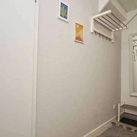 Appartamento Nah Am Meer, Ruhige Lage, Gratis Nutzung Vom Ahoi Erlebnisbad Und Sauna In Sellin - Haus Buednerstube 2 *