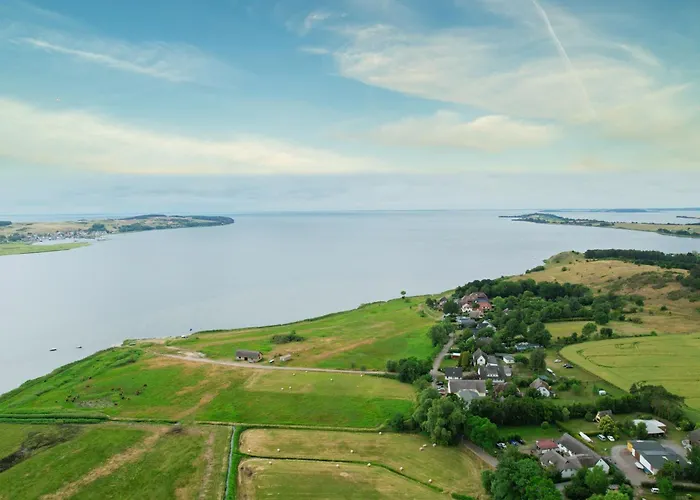 Nah Am Meer, Ruhige Lage, Gratis Nutzung Vom Ahoi Erlebnisbad Und Sauna In Sellin - Haus Buednerstube 2 Apartmán